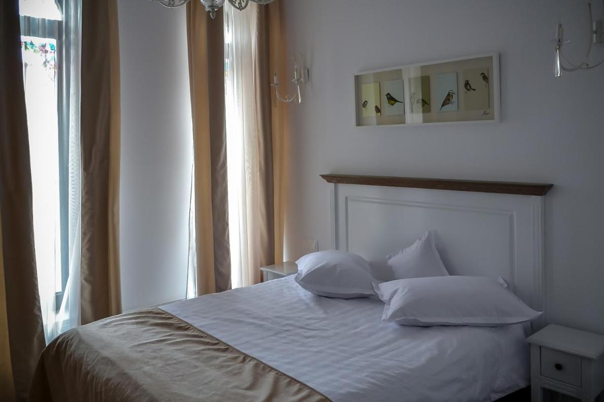 Hotel Coquette Maneciu Luaran gambar
